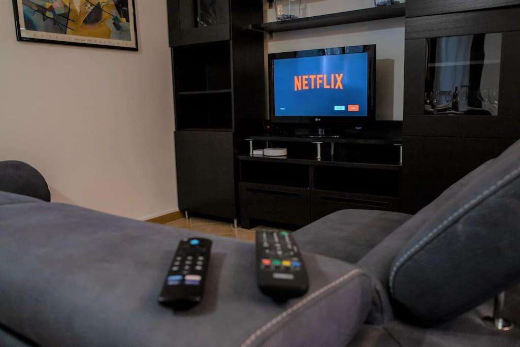 Casa Spezia - Metro Vicina, Wi-fi Rapido & Netflix *